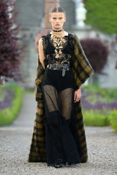 Look 34